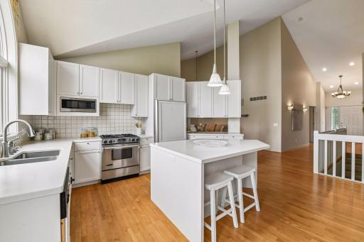 4212 West Arm Drive, Spring Park, MN 55384