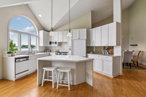 4212 West Arm Drive, Spring Park, MN 55384