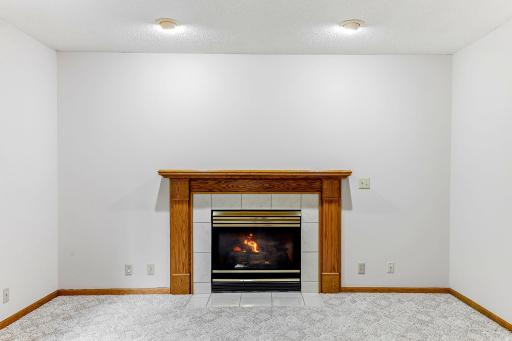 4916 Helmo Avenue N, Oakdale, MN 55128