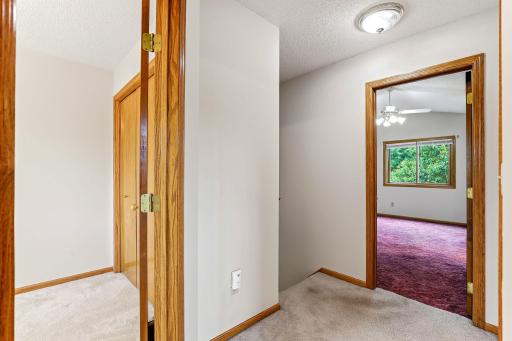 4916 Helmo Avenue N, Oakdale, MN 55128