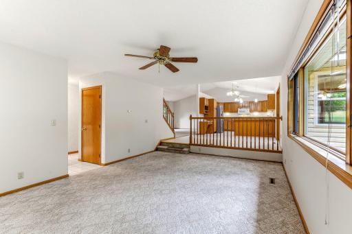 4916 Helmo Avenue N, Oakdale, MN 55128