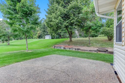 4916 Helmo Avenue N, Oakdale, MN 55128