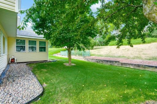 4916 Helmo Avenue N, Oakdale, MN 55128