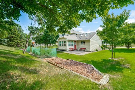 4916 Helmo Avenue N, Oakdale, MN 55128