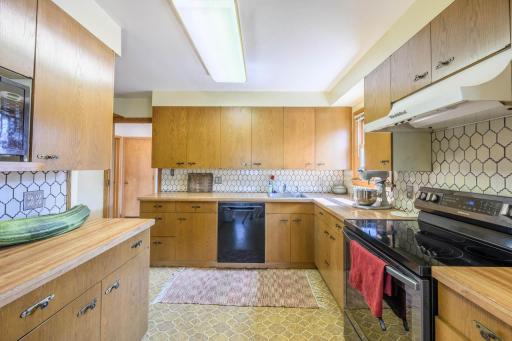 716 5th Street S, Virginia, MN 55792