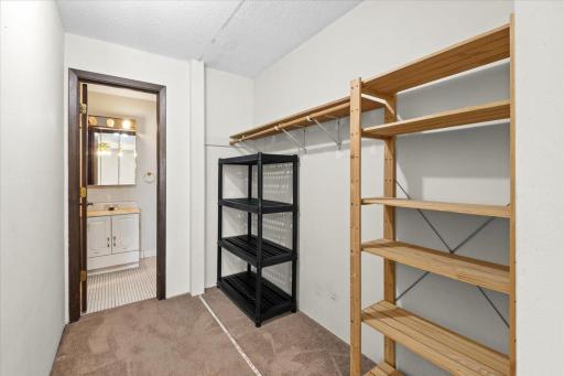 3421 Kent Street, 601, Shoreview, MN 55126
