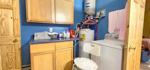 Bathroom / Laundry