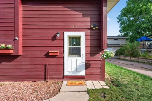 2715 10th Avenue E, North Saint Paul, MN 55109