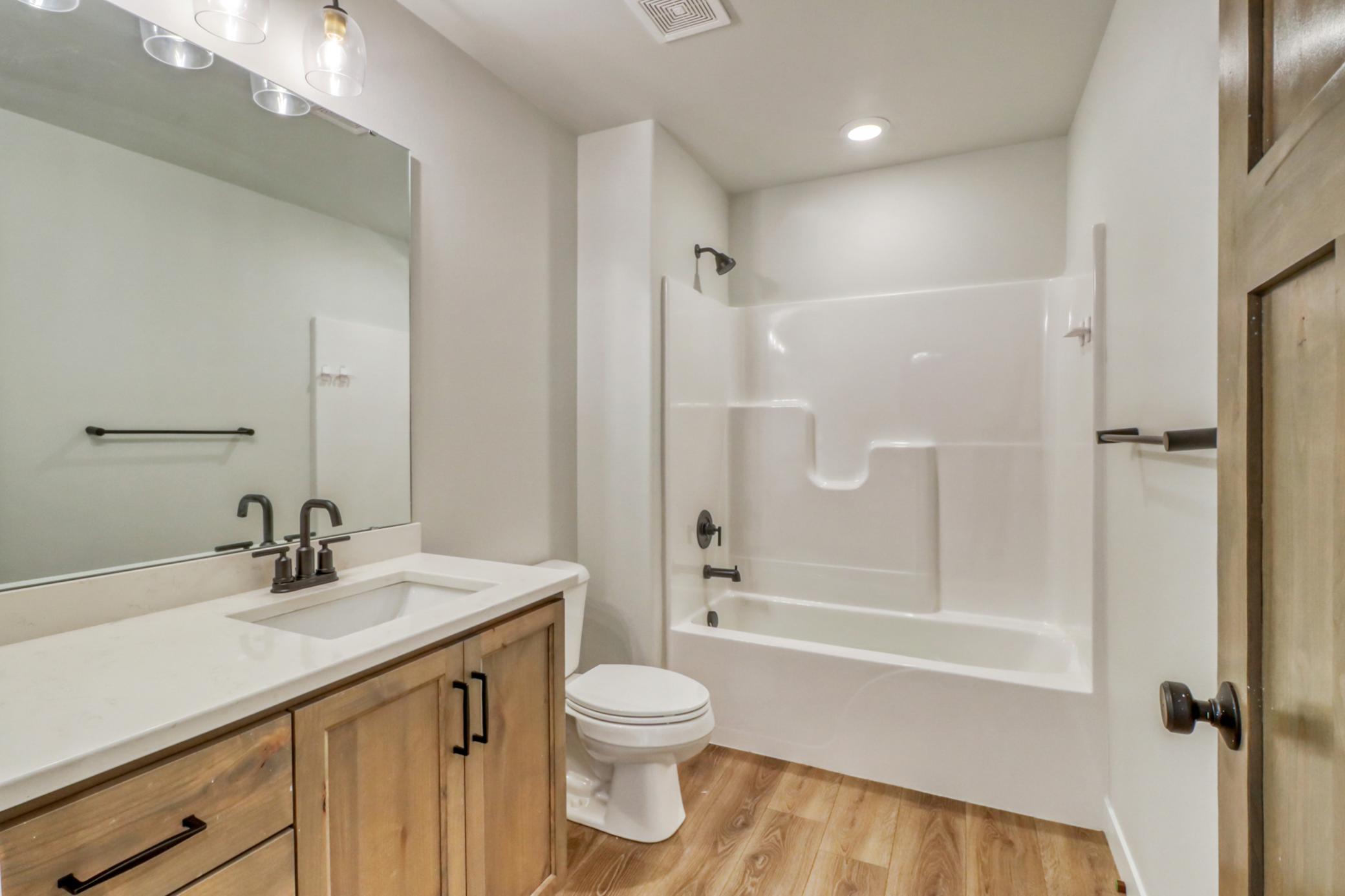 Upstairs Bathroom1_1.jpg
