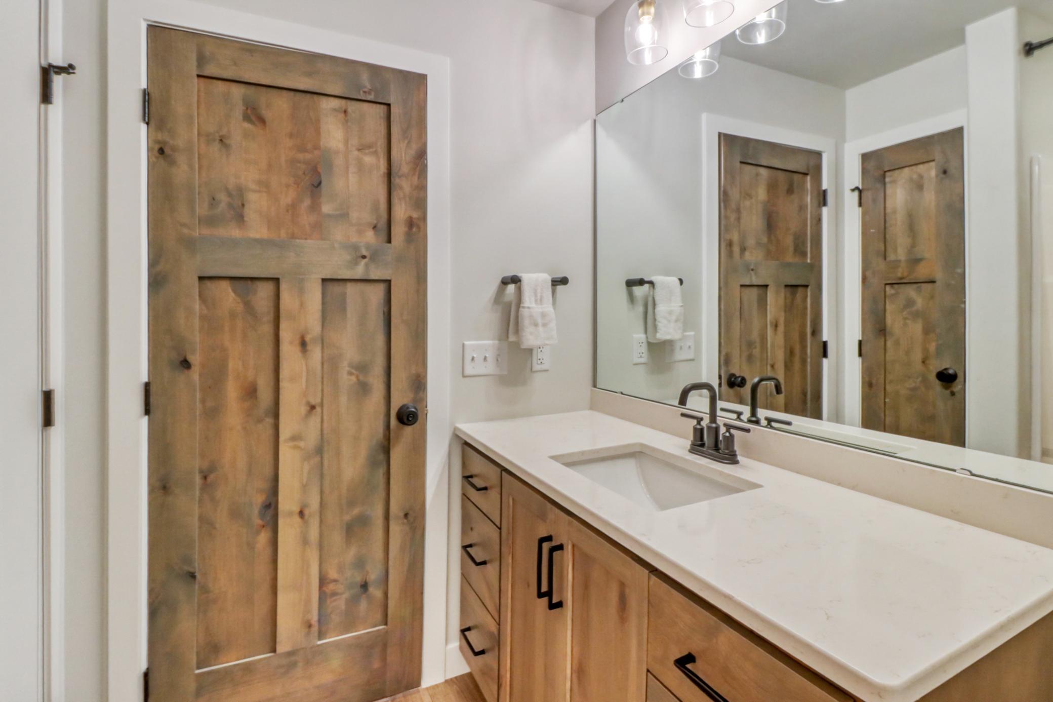 Basement Bathroom1_1.jpg