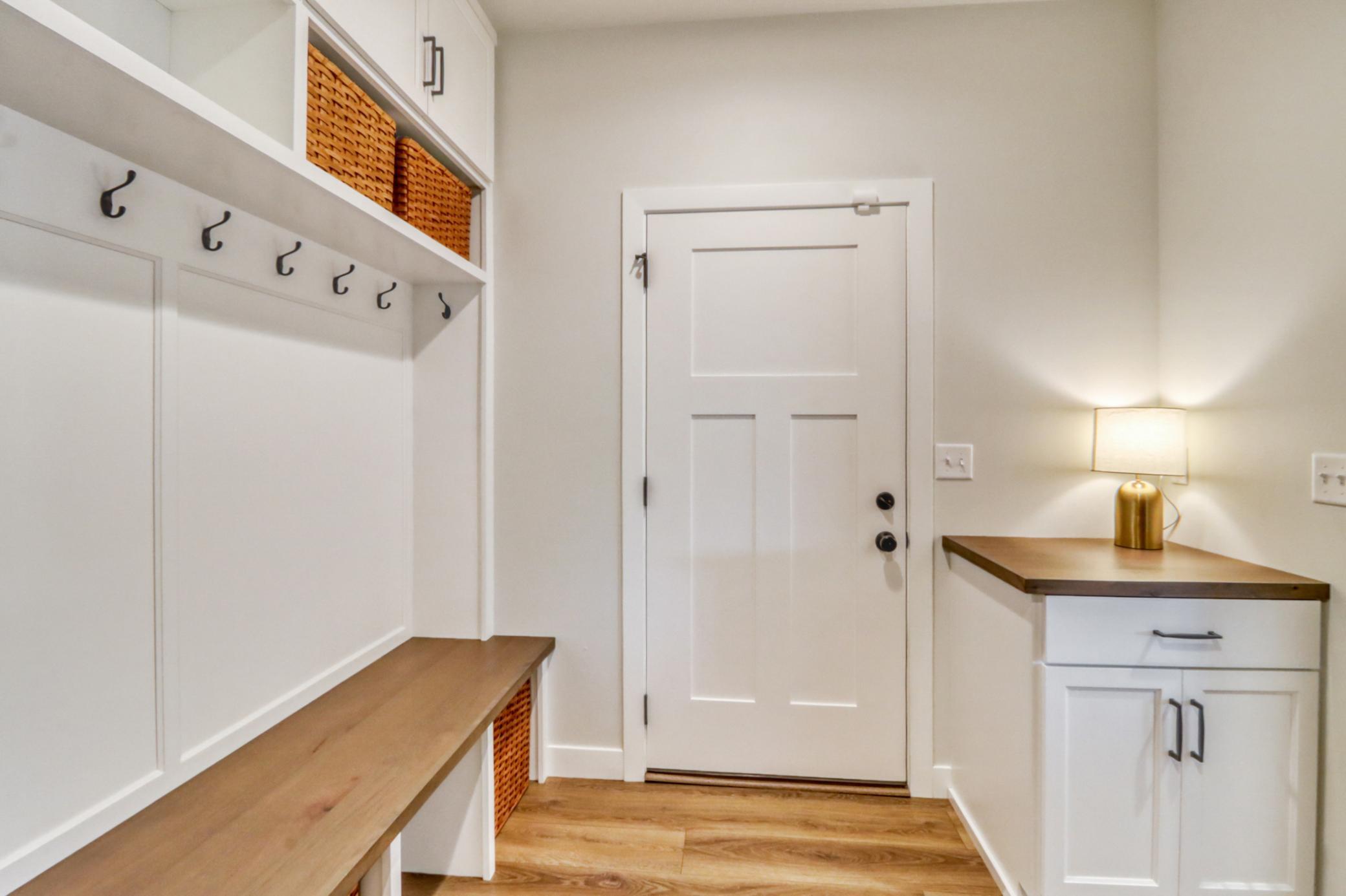 Mudroom1_2.jpg