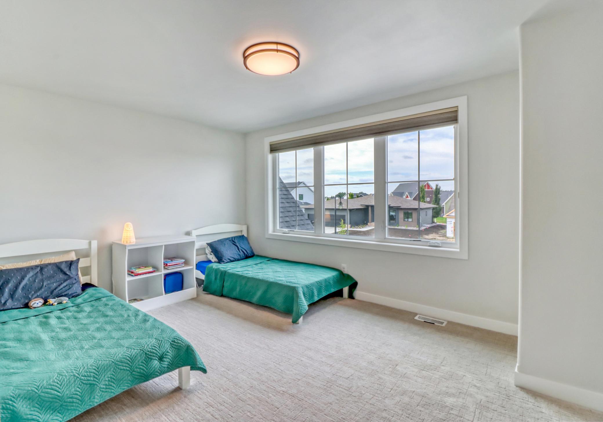 Upstairs Bedroom2_1.jpg