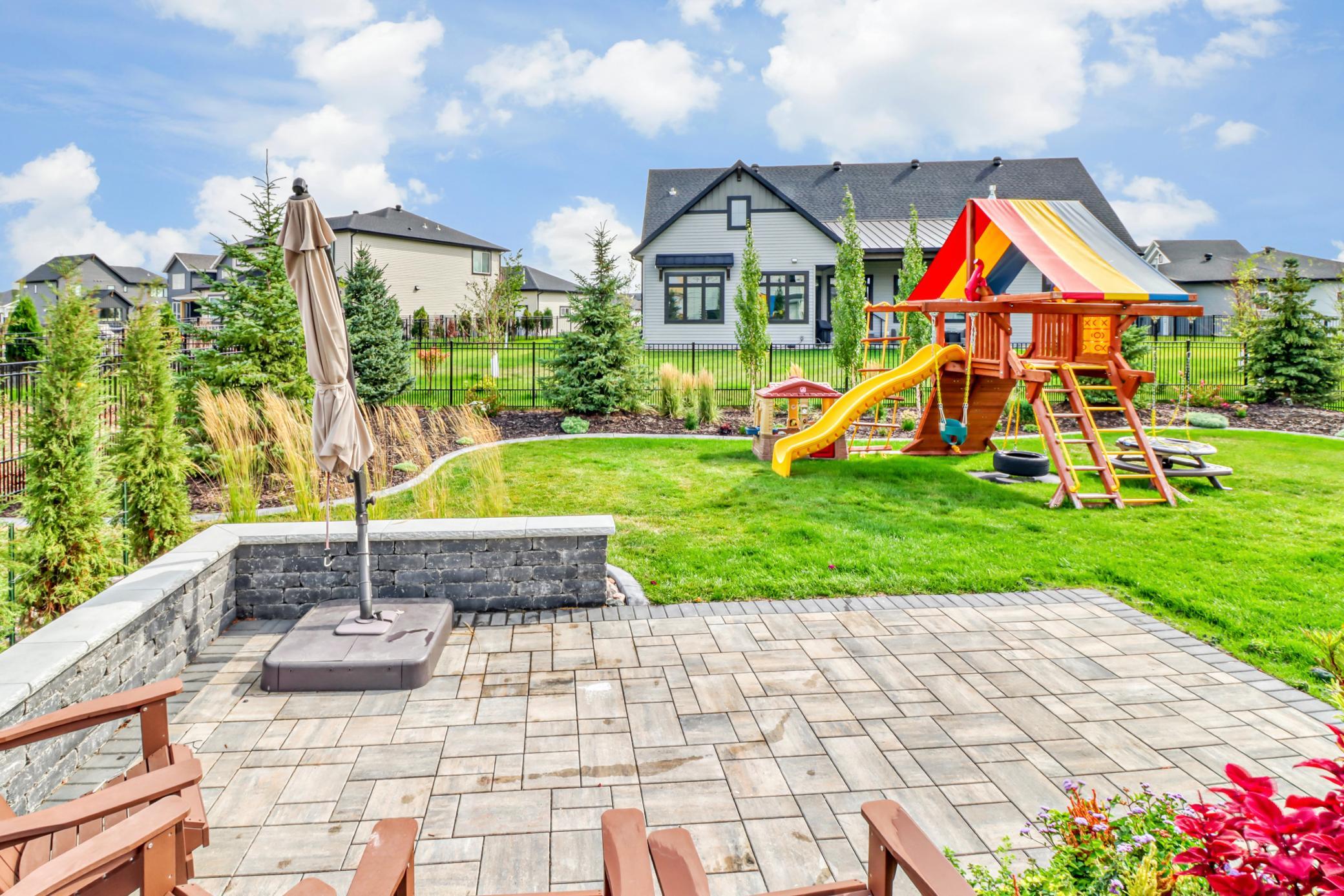 Backyard_Patio1_2.jpg
