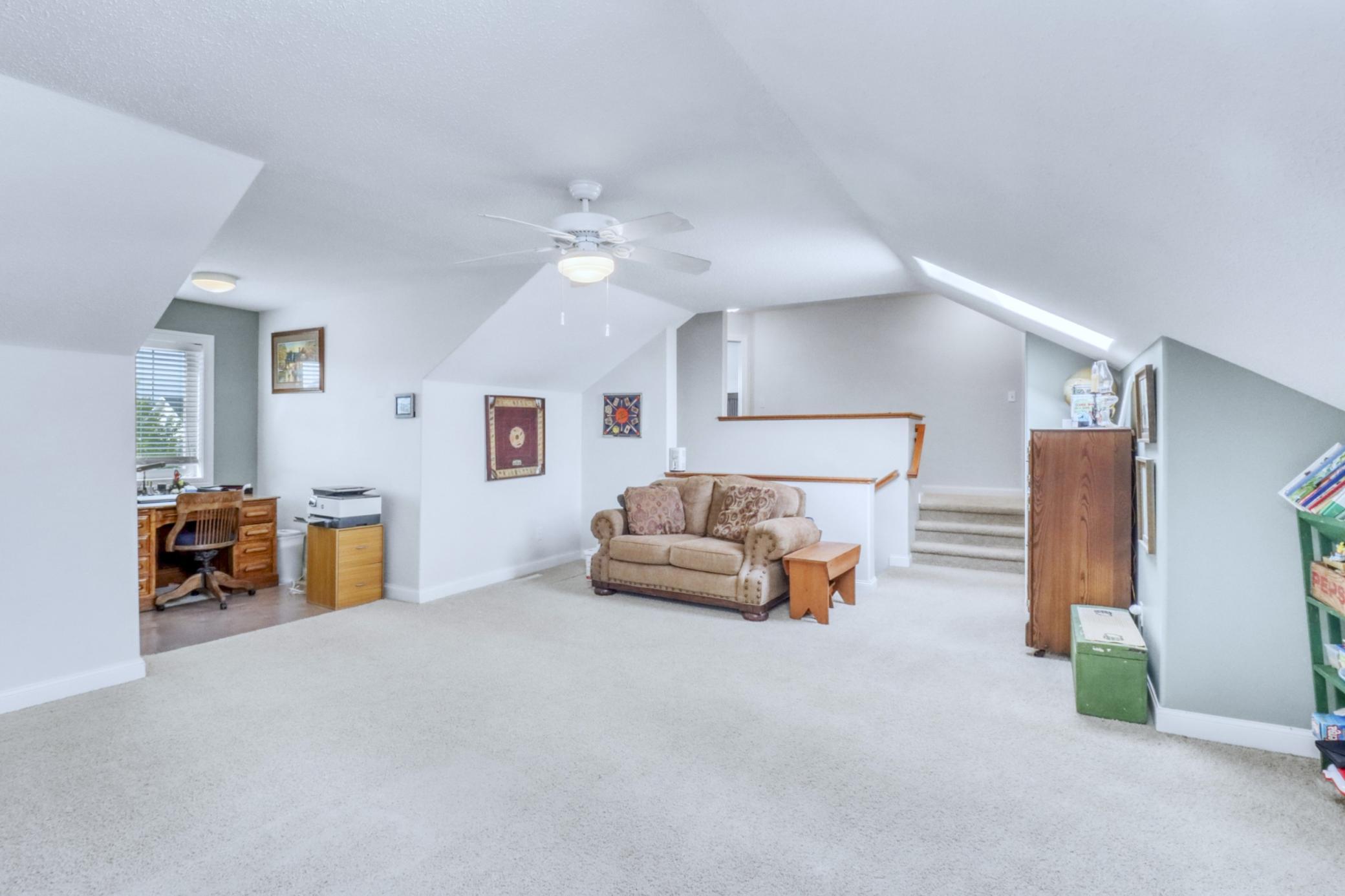 Upstairs1_2.JPG