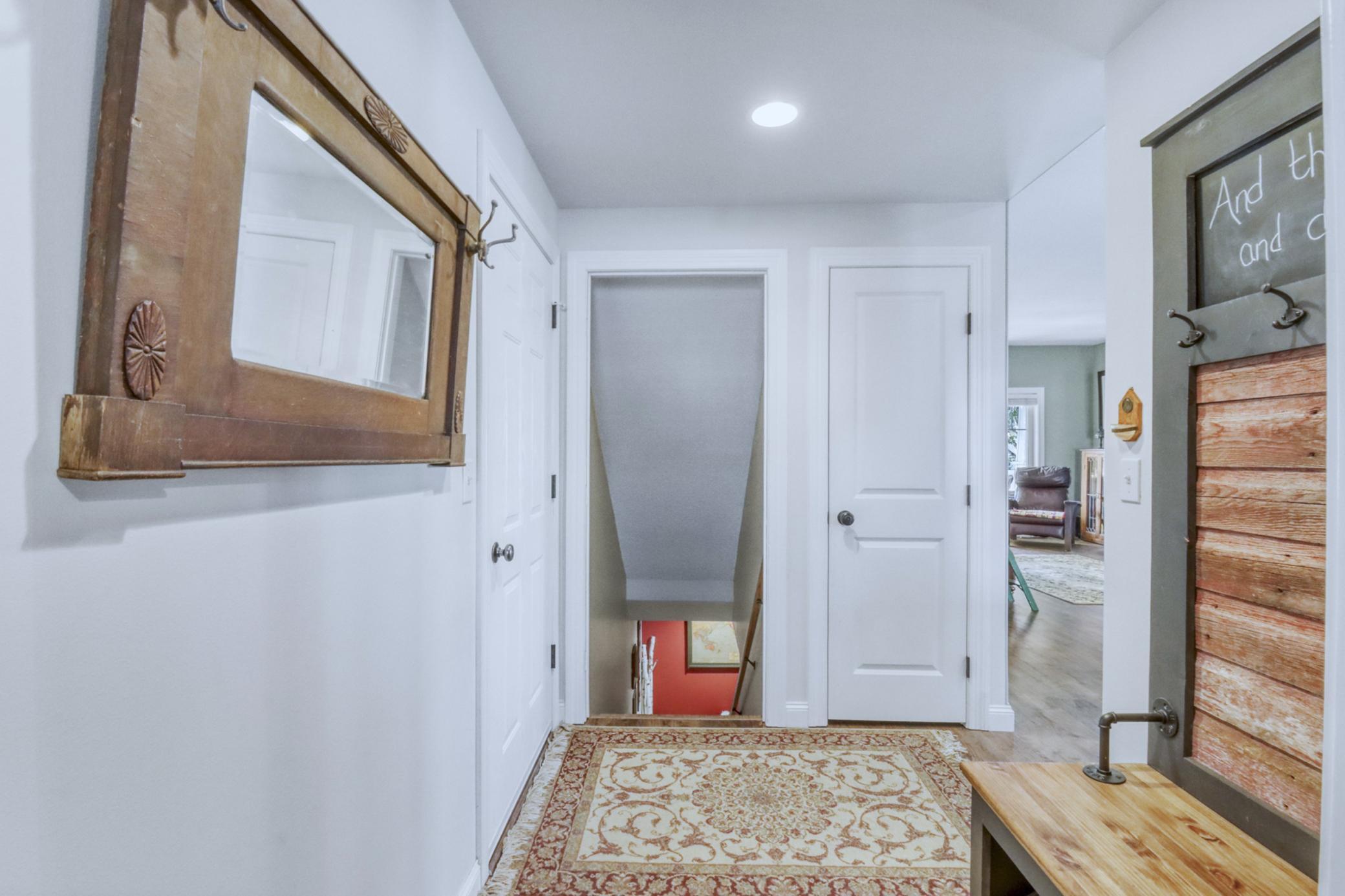 Mudroom1_0.JPG