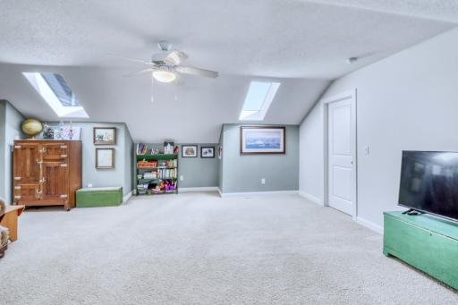 4945 38th Avenue S, Fargo, ND 58104