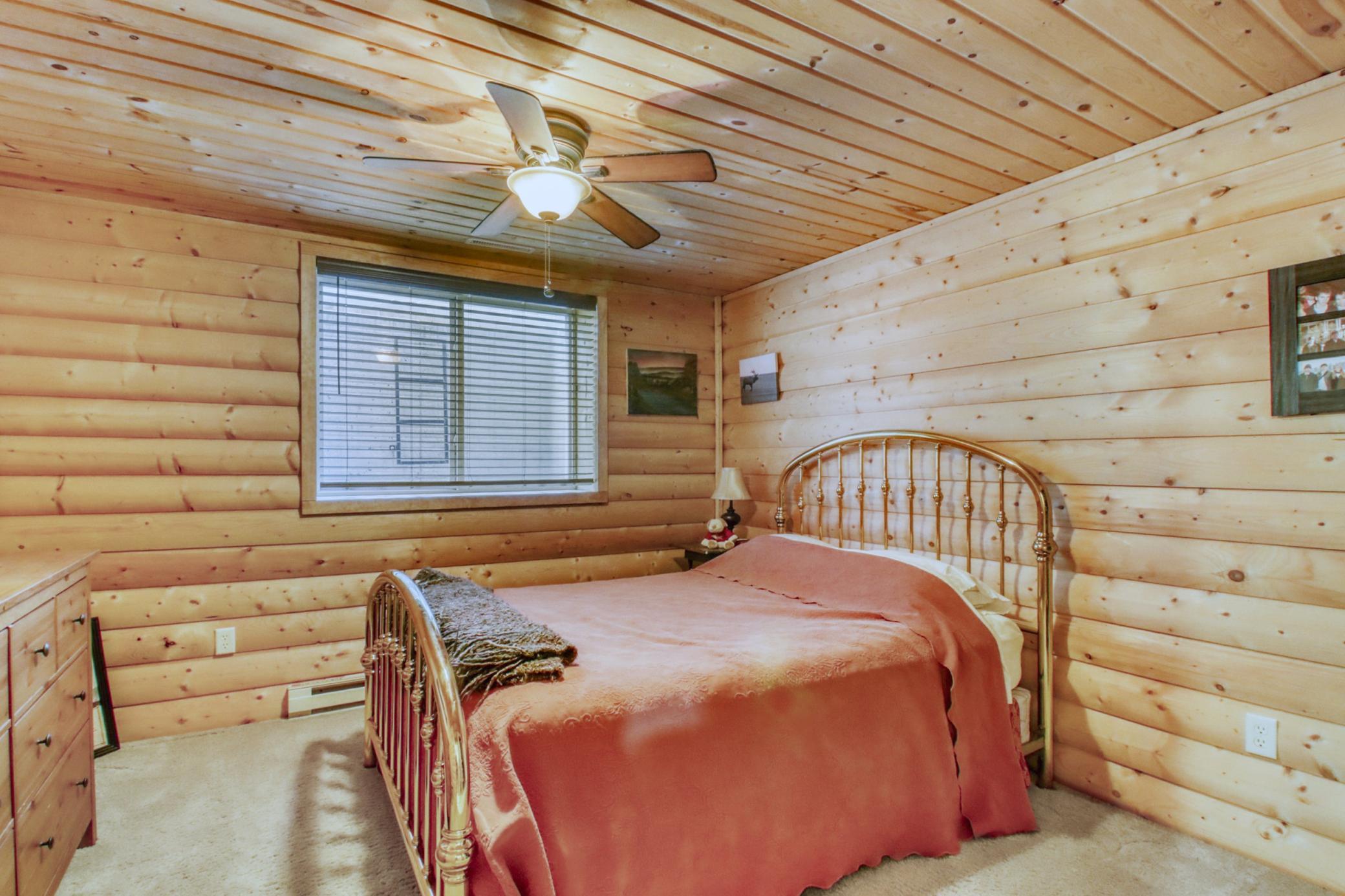 Basement Bedroom1_1.JPG