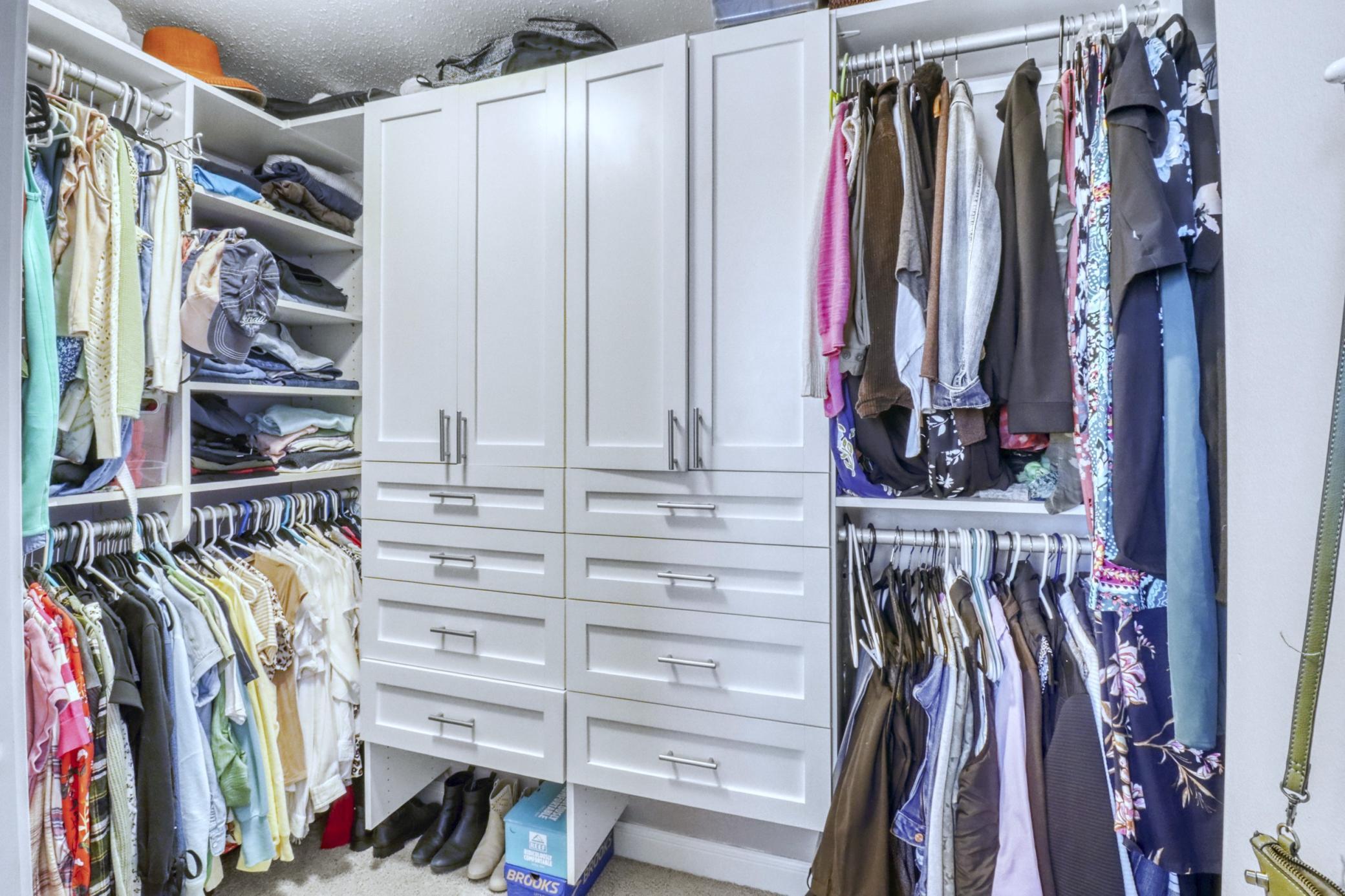 Primary Closet1_1.JPG