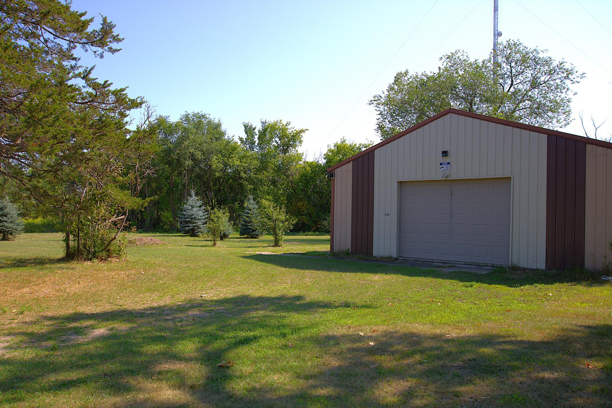 2 City Lots and 30x40 Insulated Garage