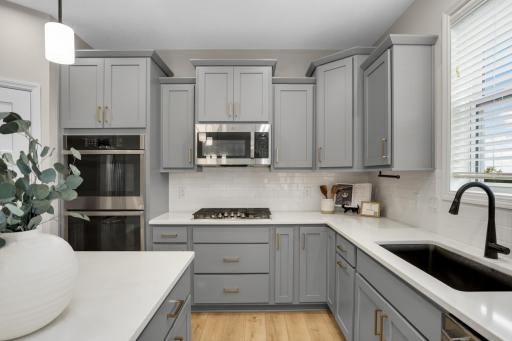 5952 Mayfair Road NE, Prior Lake, MN 55372