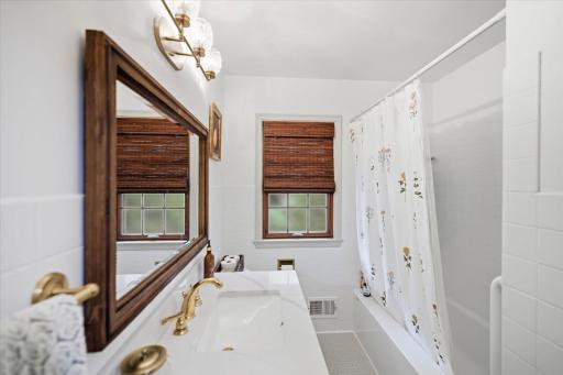 4504 Halifax Avenue N, Robbinsdale, MN 55422