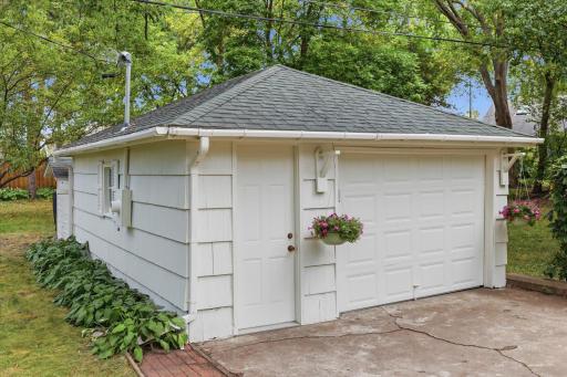 4504 Halifax Avenue N, Robbinsdale, MN 55422