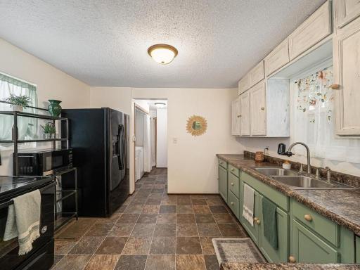 023-008-Kitchen-1024x768.jpg