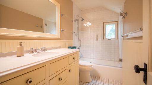 814 10th Avenue SW, Rochester, MN 55902