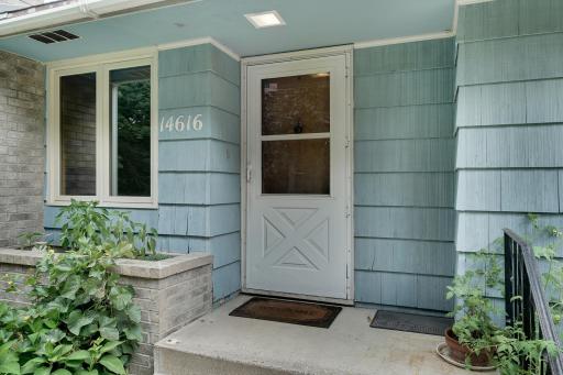 Covered entrance to front of house.