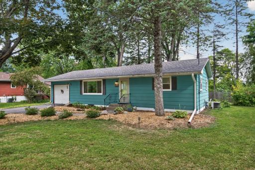 This charming Rambler is close to the walking trails, middle school and downtown Lindstrom