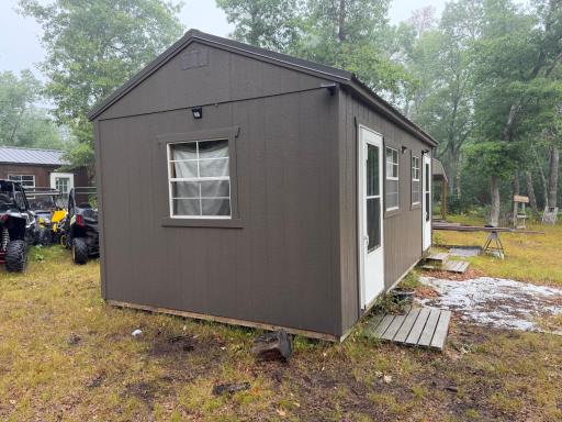 Shed with 2 bedrooms