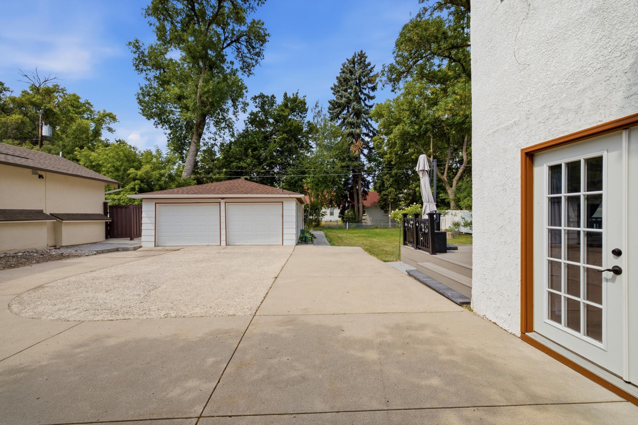 1236 Broadway Drive N Fargo - Built in 1917_L9A0782_1b8f3d47 00007 00048.jpg
