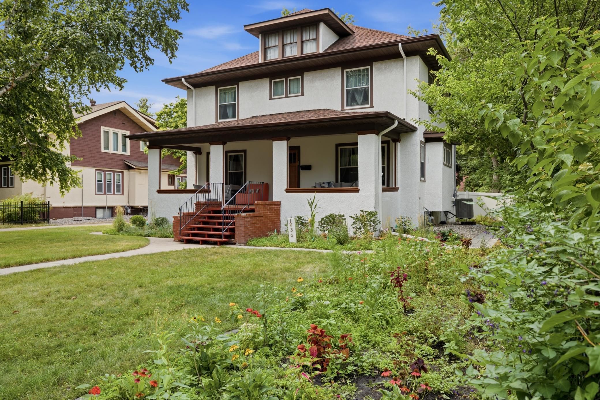 1236 Broadway Drive N Fargo - Built in 1917_L9A0762_cff11ab3 00003 00044.jpg