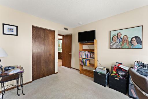 10540 43rd Avenue N, 203, Plymouth, MN 55442