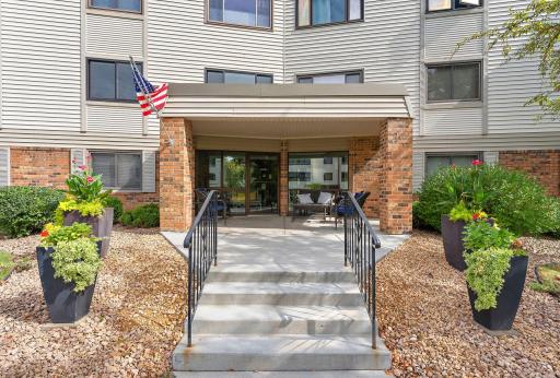 10540 43rd Avenue N, 203, Plymouth, MN 55442