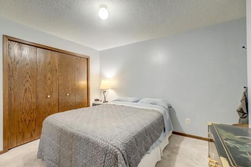 723 Glenna Dr-18.jpg