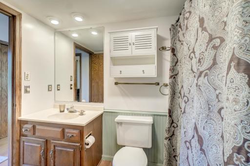 723 Glenna Dr-21.jpg
