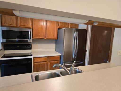 1727 27th Avenue S, Fargo, ND 58103
