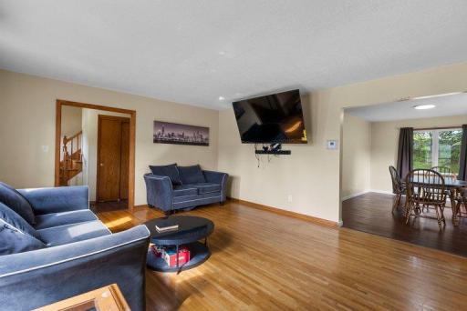 395 Kingston Avenue, Maplewood, MN 55117