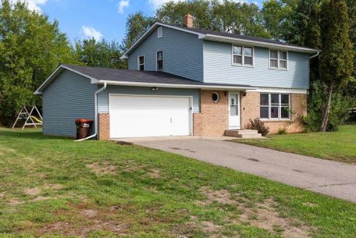 395 Kingston Avenue, Maplewood, MN 55117