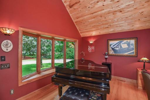 6245 Sugarbush Trail, Brainerd, MN 56401