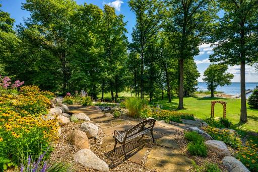 6245 Sugarbush Trail, Brainerd, MN 56401