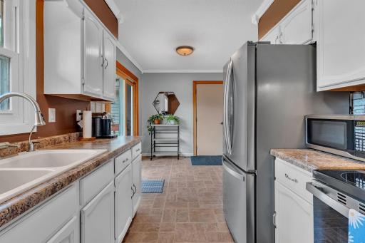 1217 27th Street NW, Willmar, MN 56201