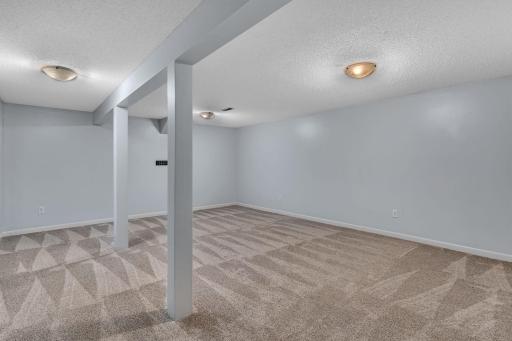 1217 27th Street NW, Willmar, MN 56201