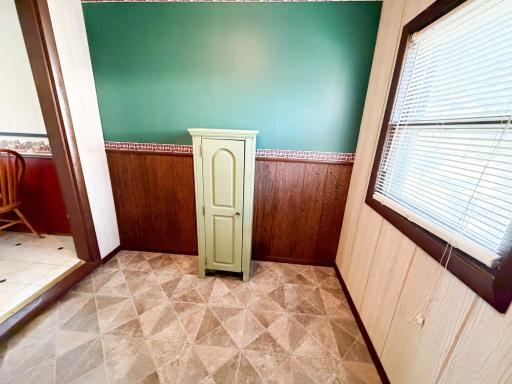 102 Milbrath Street, Okabena, MN 56161