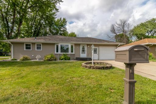 100 Meadow Lane, Mankato, MN 56001