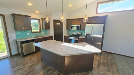 416 Torrey Pines Drive, Mankato, MN 56001