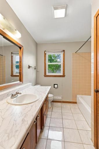 838 37th Avenue N, Saint Cloud, MN 56303