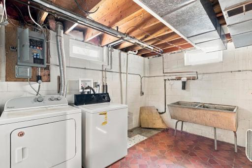 838 37th Avenue N, Saint Cloud, MN 56303