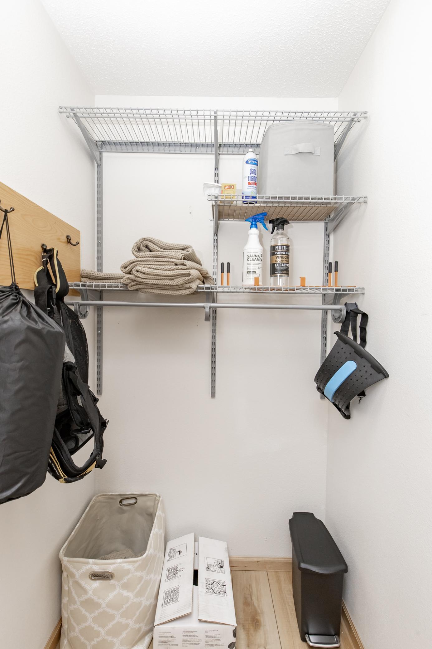 Walk-in Closet